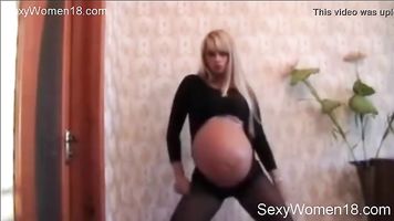 52 centimeter Pregnant stomach hot girl Cam porn on SexyWomen18.com