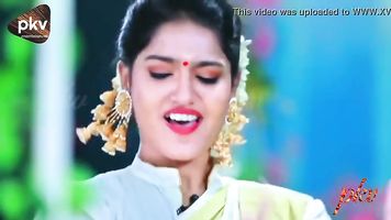 Saniya Hot Navel Show
