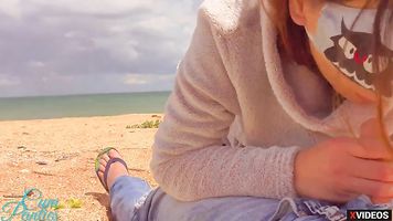 Stranger cum in my pussy on the beach