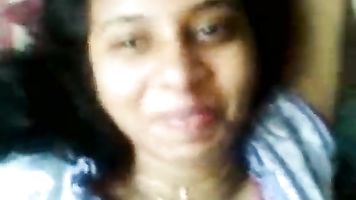 Indian Hot Mallu cute girl sexy talk with lover and showing pussy - Wowmoyback