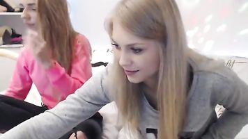 Bestie Lesbian Cam Show
