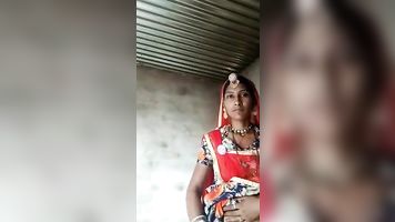 rajasthani aunty showing