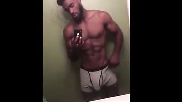 SEXY MUTHAFUKCKAZ ...... DAMN YO